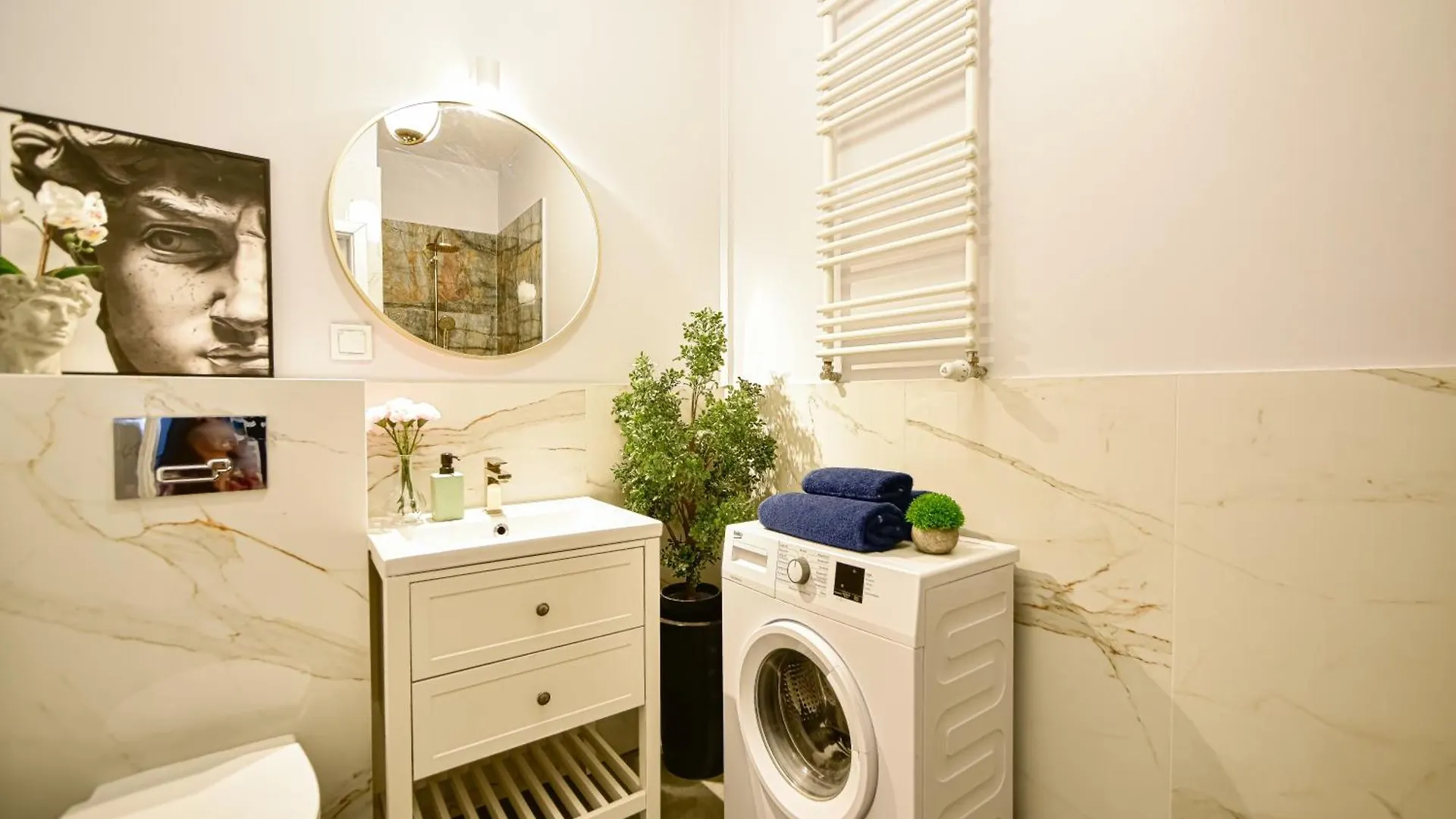 Better Place Classical Warsaw Apartment