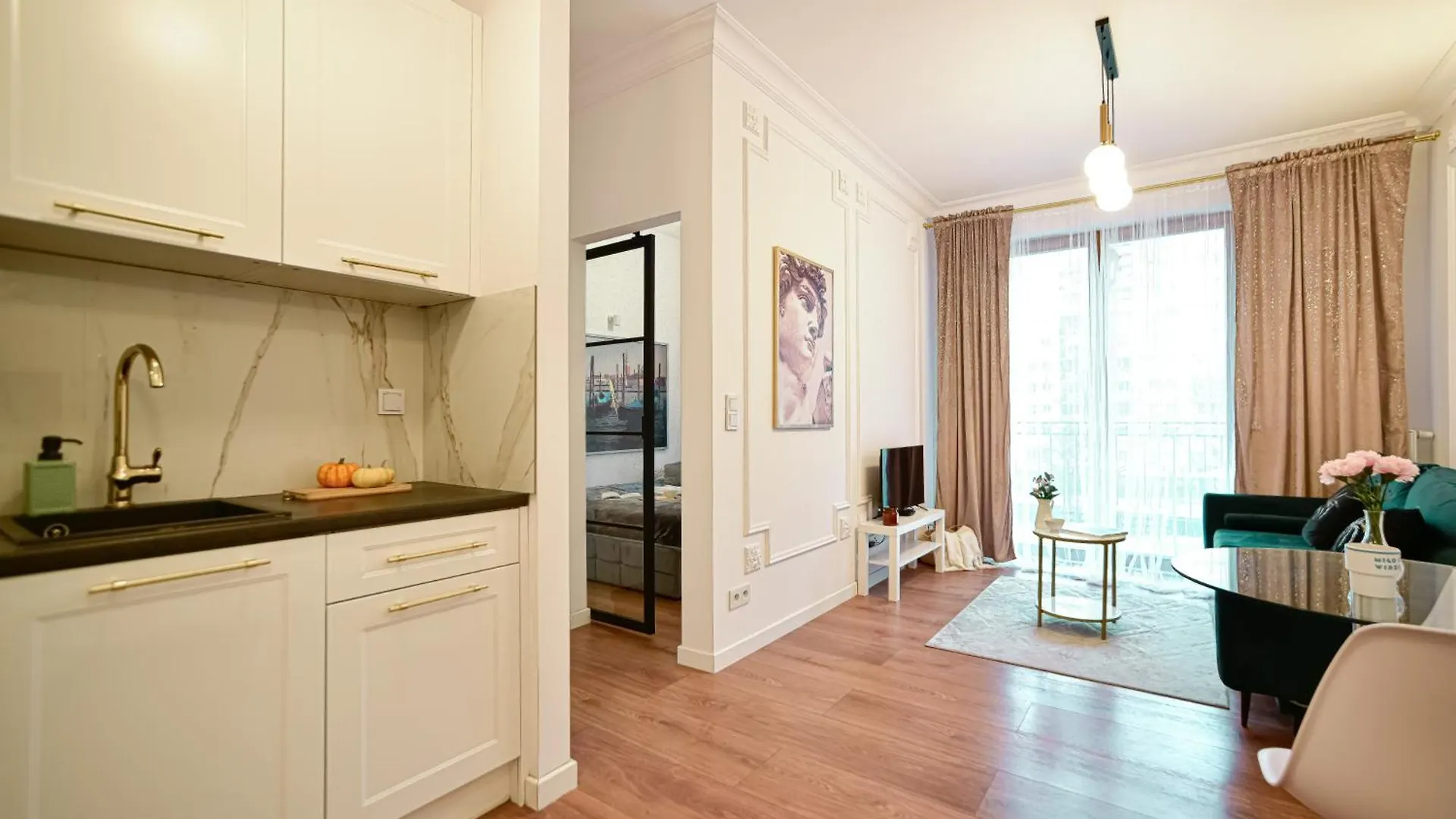 Apartment Better Place Classical Warsaw Poland